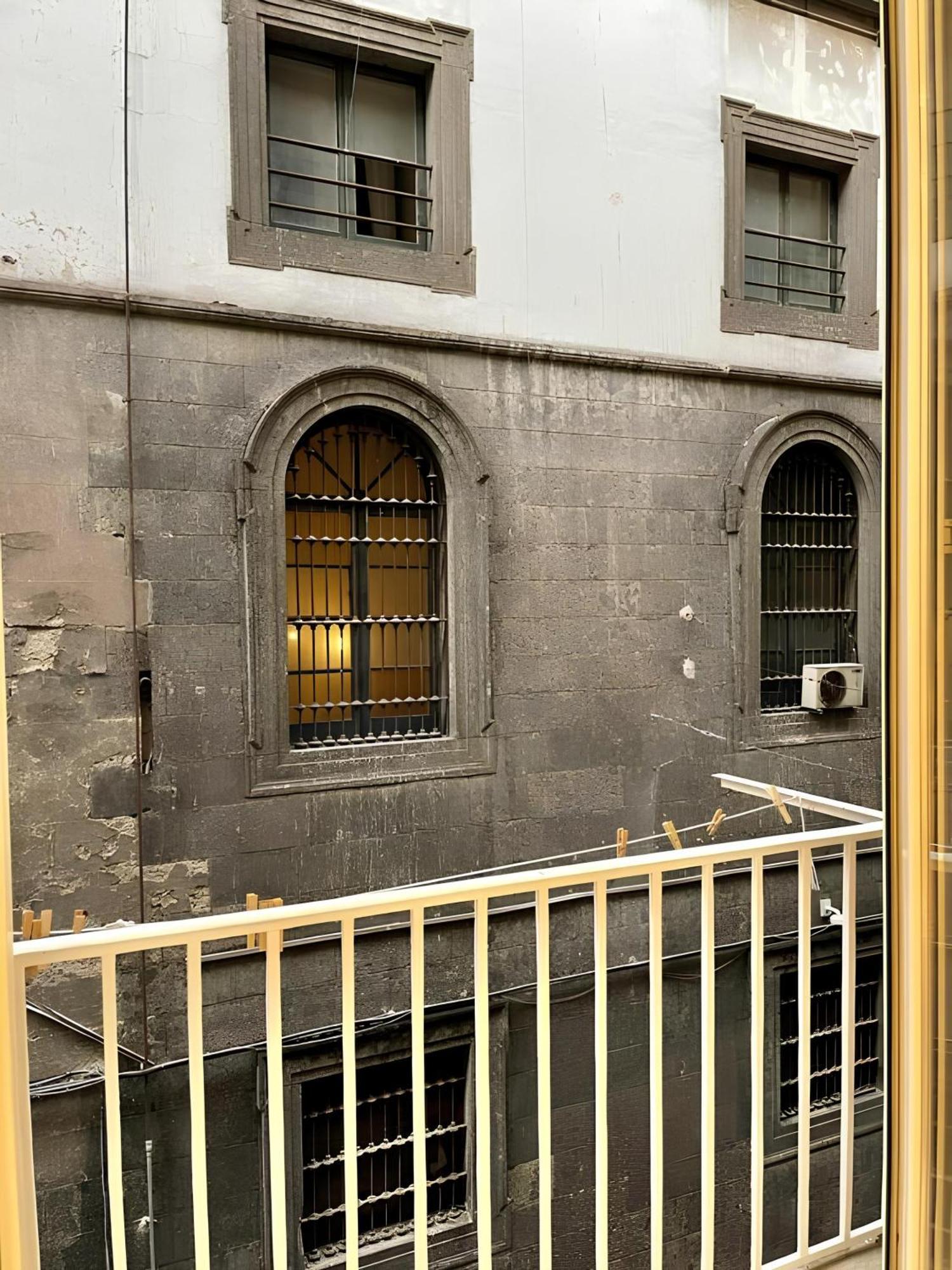 Hotel Il Vicoletto Del Castello Nápoles Exterior foto