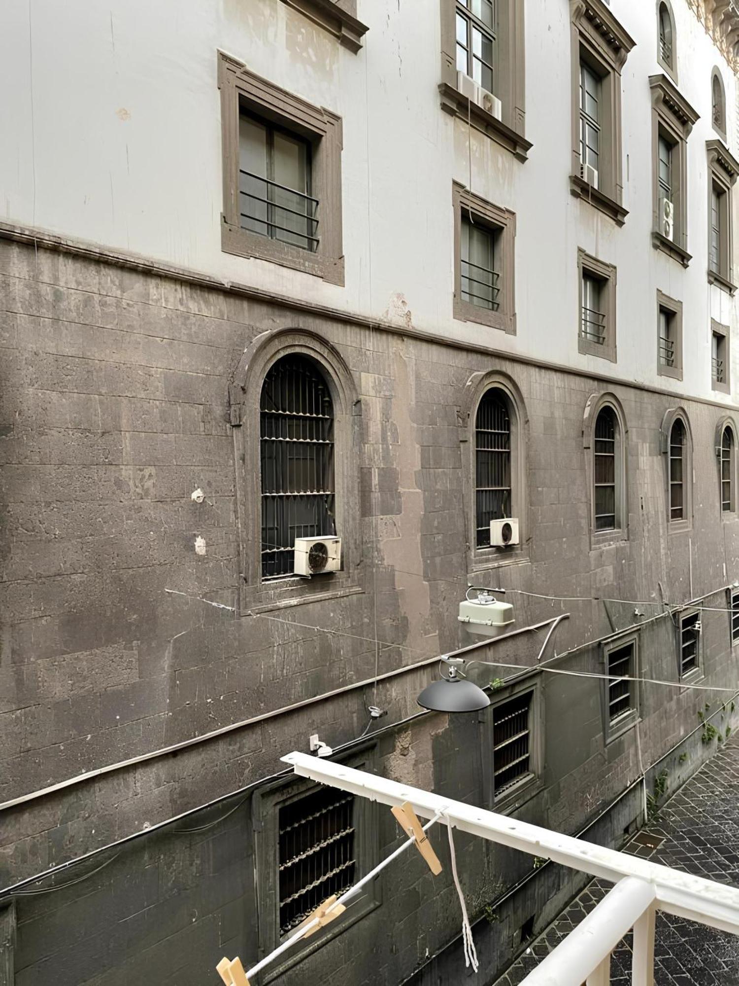 Hotel Il Vicoletto Del Castello Nápoles Exterior foto